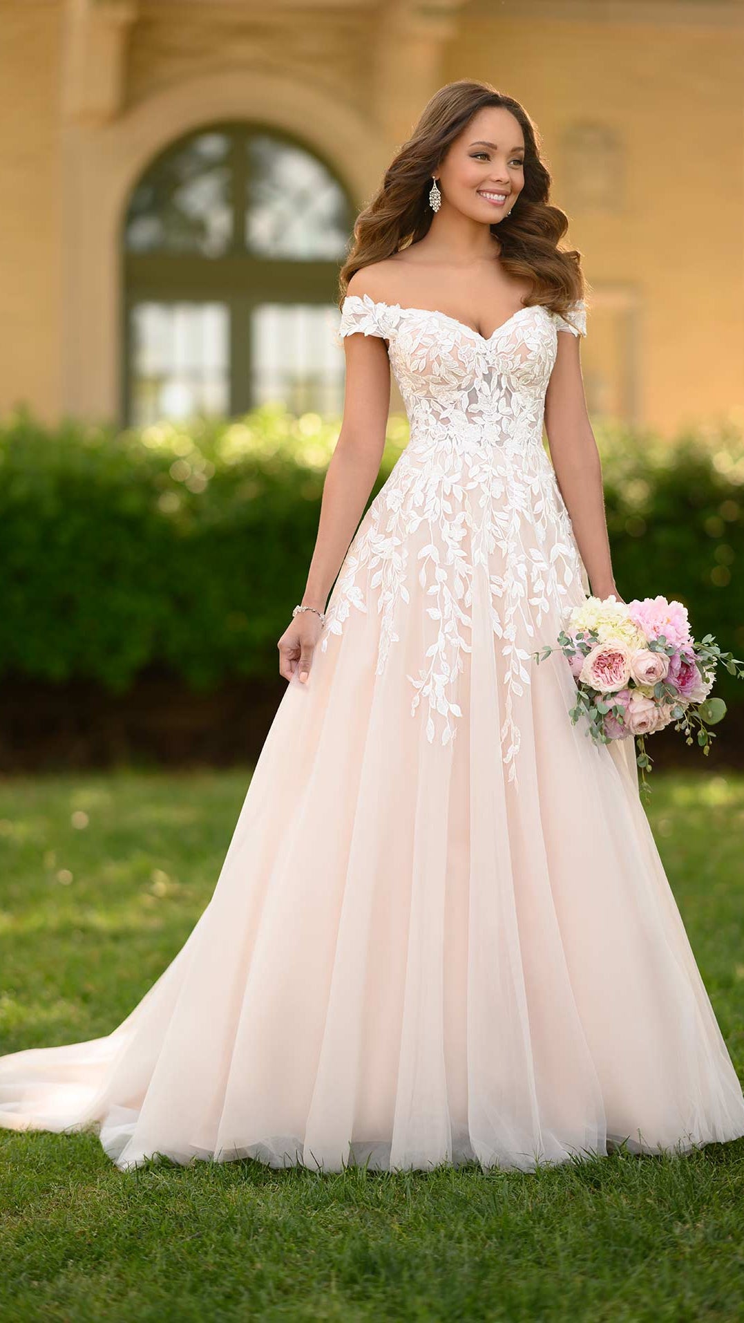 Stella York 7012 – South Coast Brides