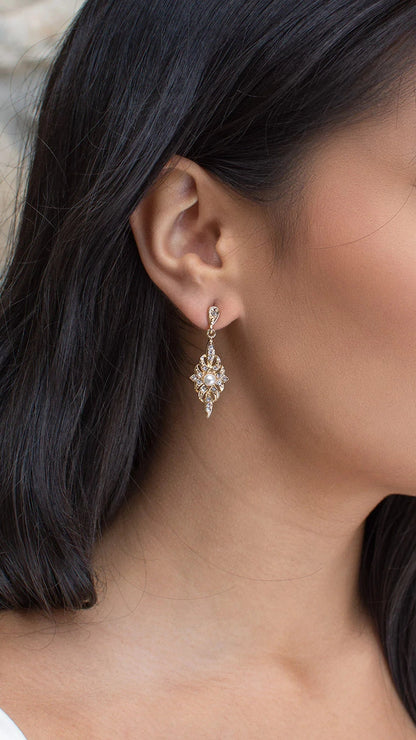 Antoinette Pearl Drop Earring